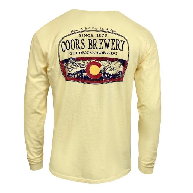 Our Never a Bad Day for a Beer long sleeve tee is perfect for those chilly days at the ball field! Happy Opening Day - Let’s play ball⚾️
.
#apparel #molsoncoors #coorsbrewery #coorsgiftshop #coors #gear #beer #neverabadday
