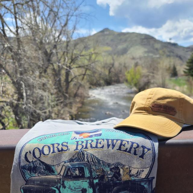 One of our top selling brewery tees is back in stock for those 100% cotton tee shirt loving fans. Check it out on our site!
.
.
#tee #apparel #teeshirt #graphictee #comfortcolors #cotton #coors #golden #colorado #coorsbrewery #coorsgiftshop #beer #gear #clothing